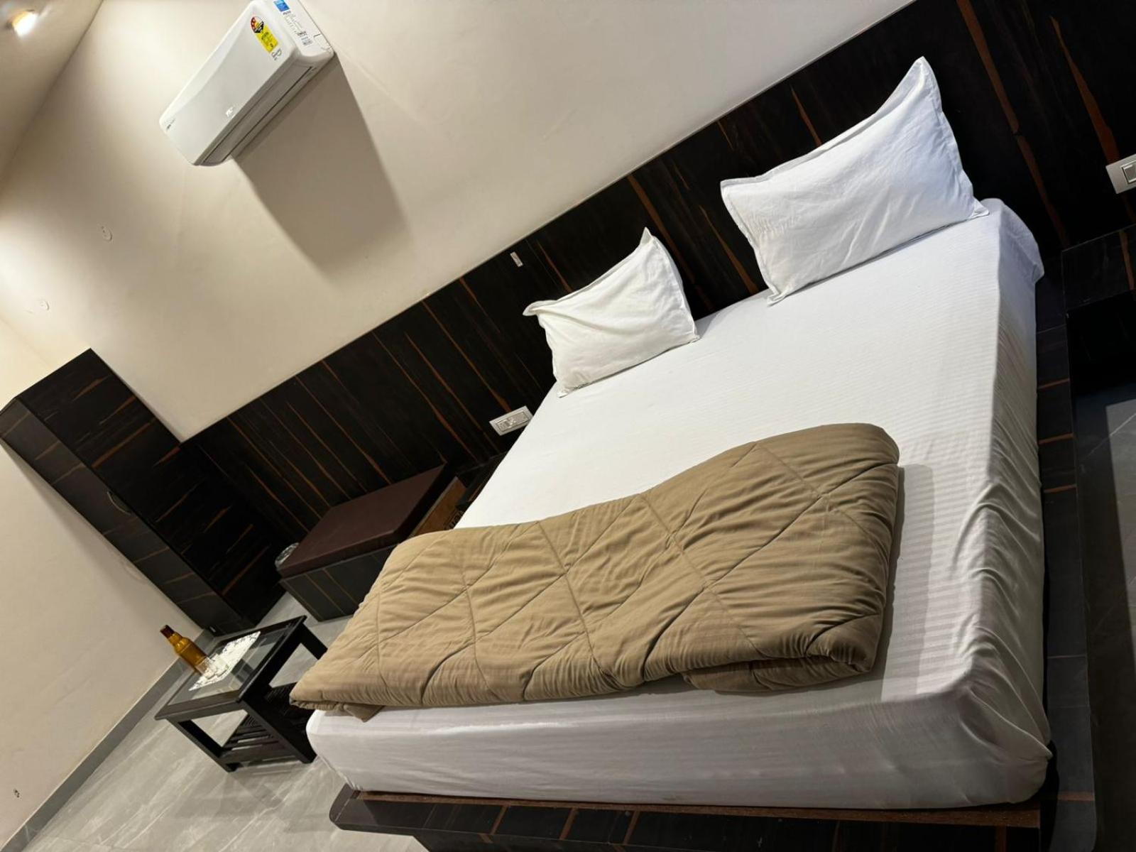 ג'איפור Hotel Karma מראה חיצוני תמונה